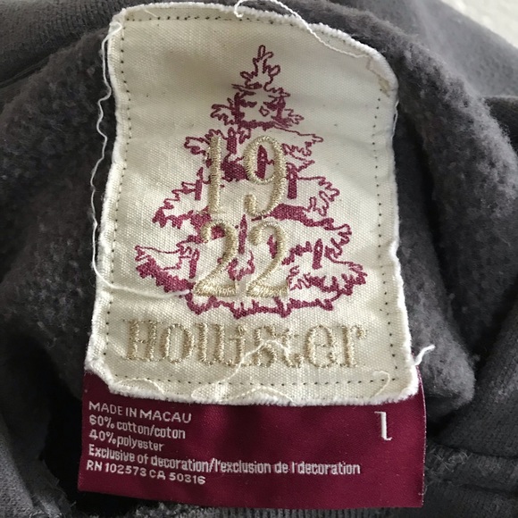 Women’s Hollister Hooded Sweatshirt - Picture 6 of 6